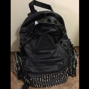 UNIF black back pack